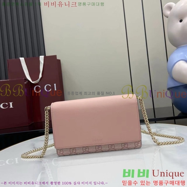 # GG  ü  ‎826720-101