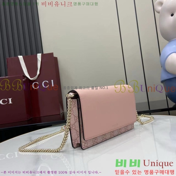 # GG  ü  ‎826720-101