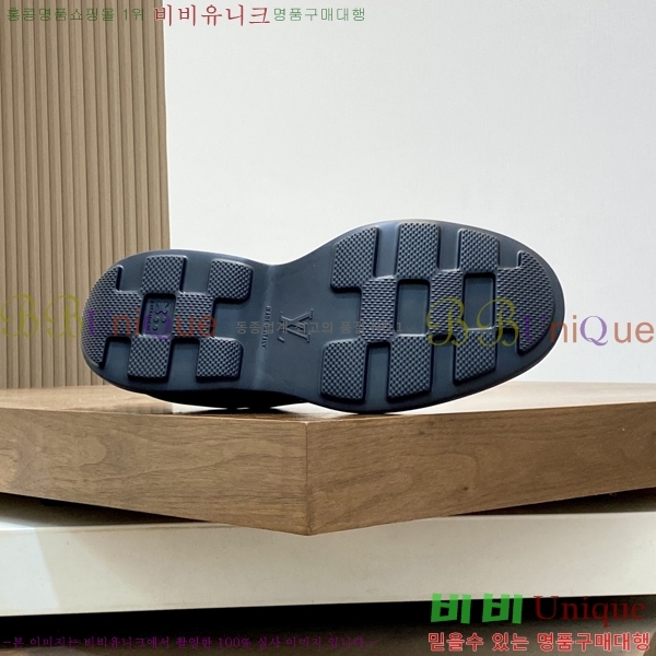  ̺  L7161622-3