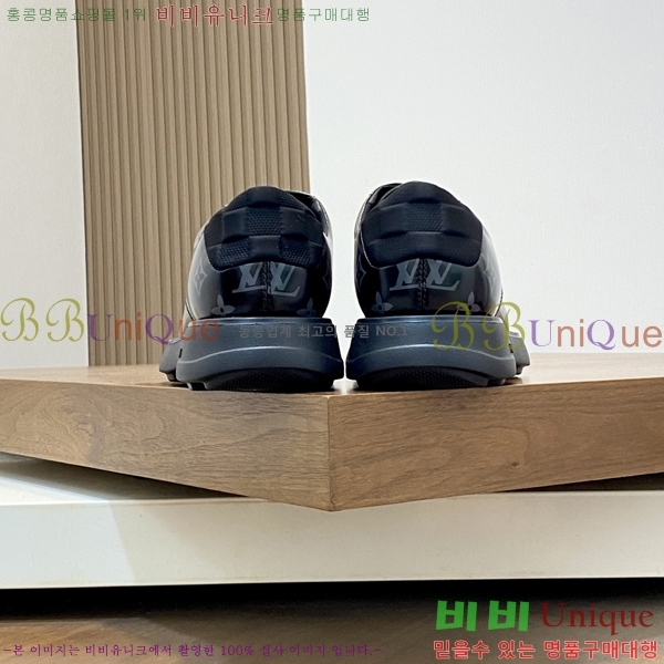 ̺  L7161622-2