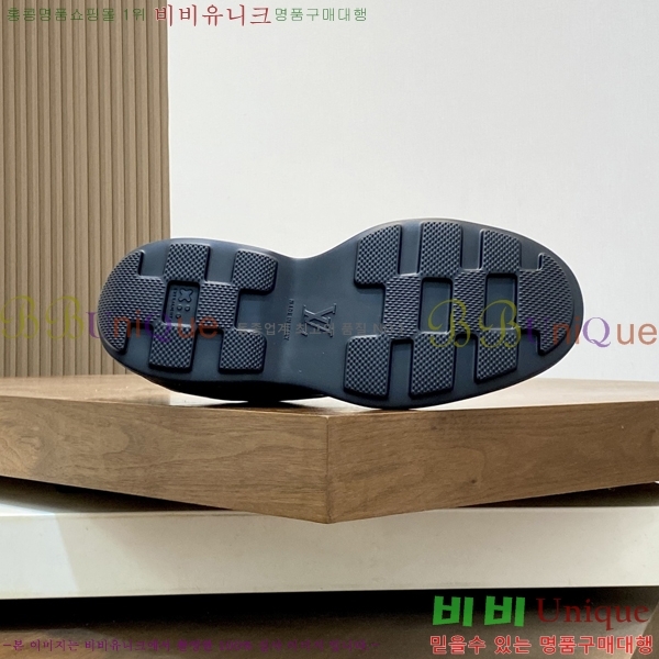  ̺  L7161622-1