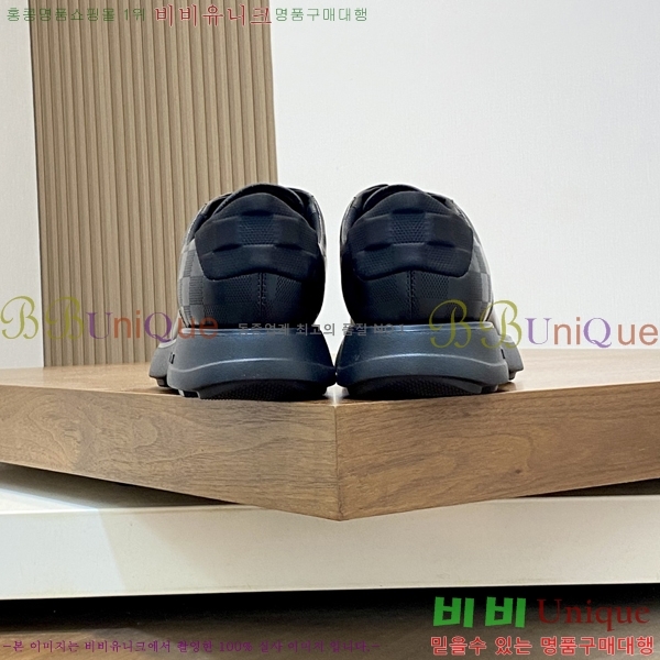  ̺  L7161622-1