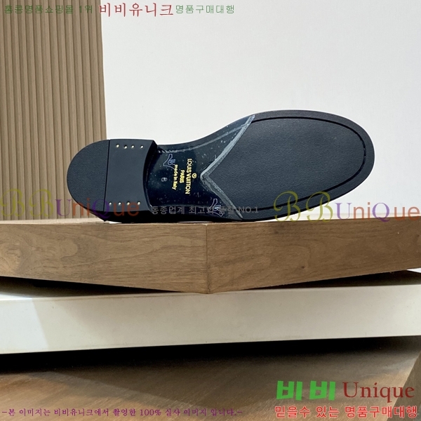 ̺  L7161621-3
