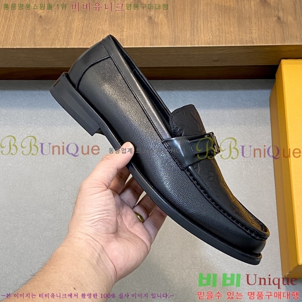  ̺  L7161621-1