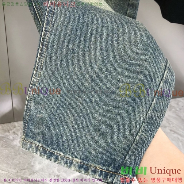   û G25368381