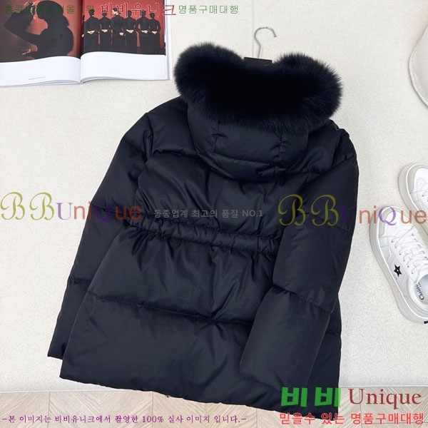   ٿ е PA1715777-6