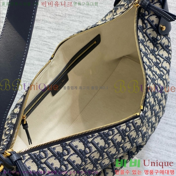 #    M2847-201