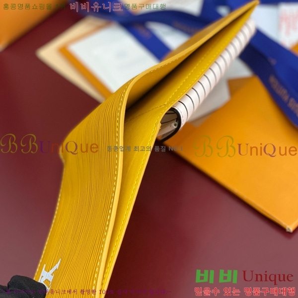 #̺  M25996-102
