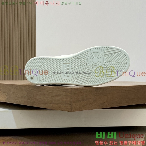   Ŀ W6690224-3
