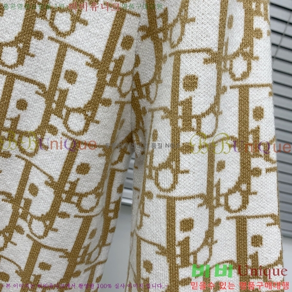    DOI5372-6