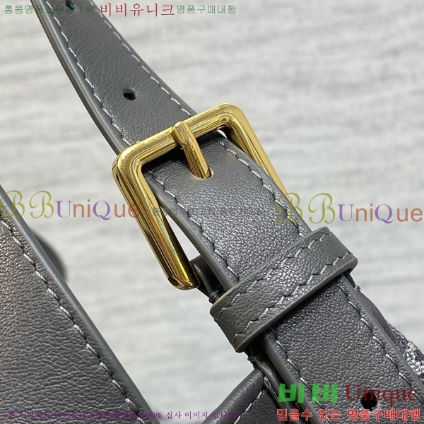 # D-Journey Ϲ  M2416-103