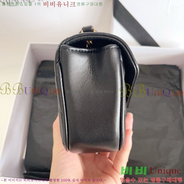 #ζ  ̴  821749-1001