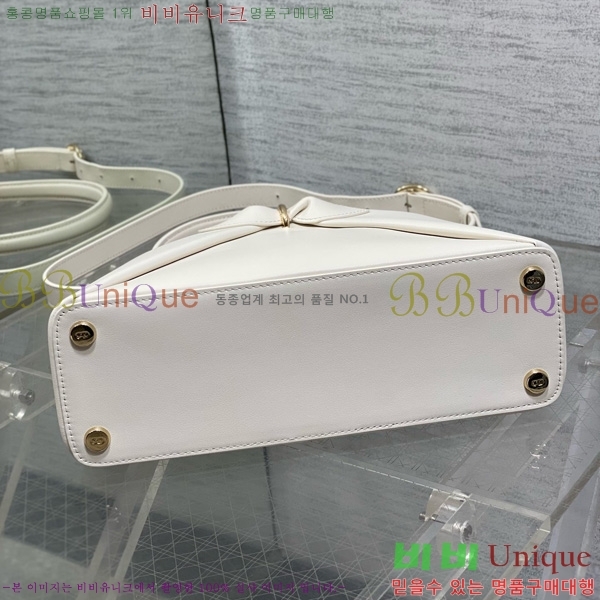 # ٺ  žڵ M0737-103