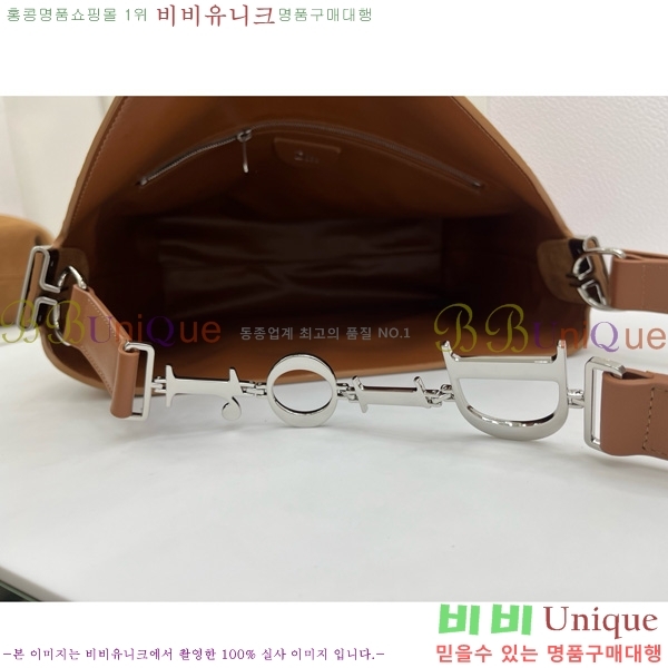 # ʼ ش JONATHAN ANDERSON ȣ M856324-2